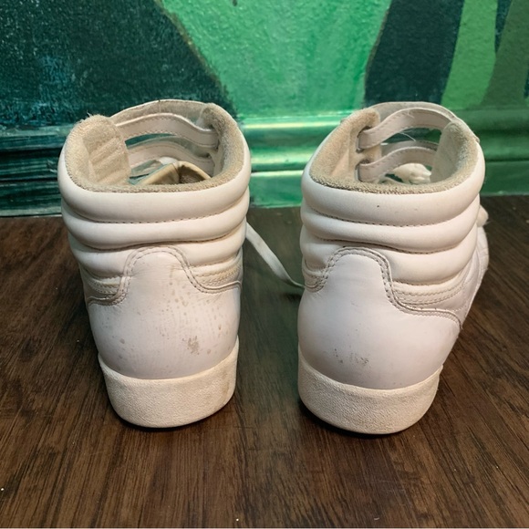 80s 90’s retro vintage Reebok Velcro High Tops White Classics size 10 men’s shoe - Picture 5 of 10